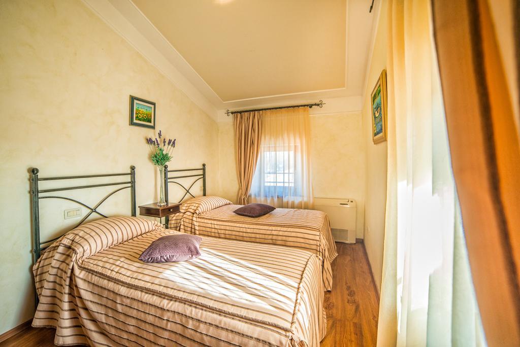 Aparthotel Katalyma 828 Канфанар Экстерьер фото