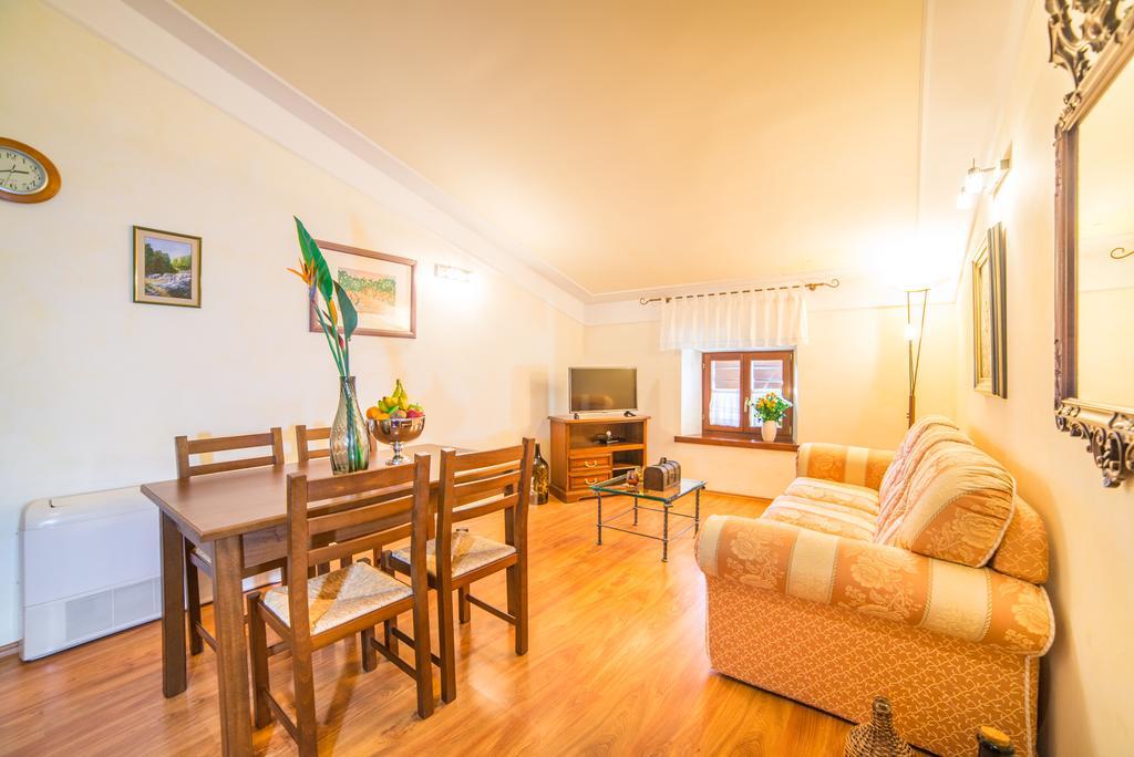Aparthotel Katalyma 828 Канфанар Экстерьер фото