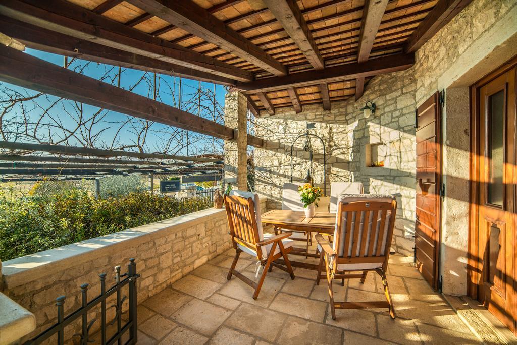 Aparthotel Katalyma 828 Канфанар Экстерьер фото